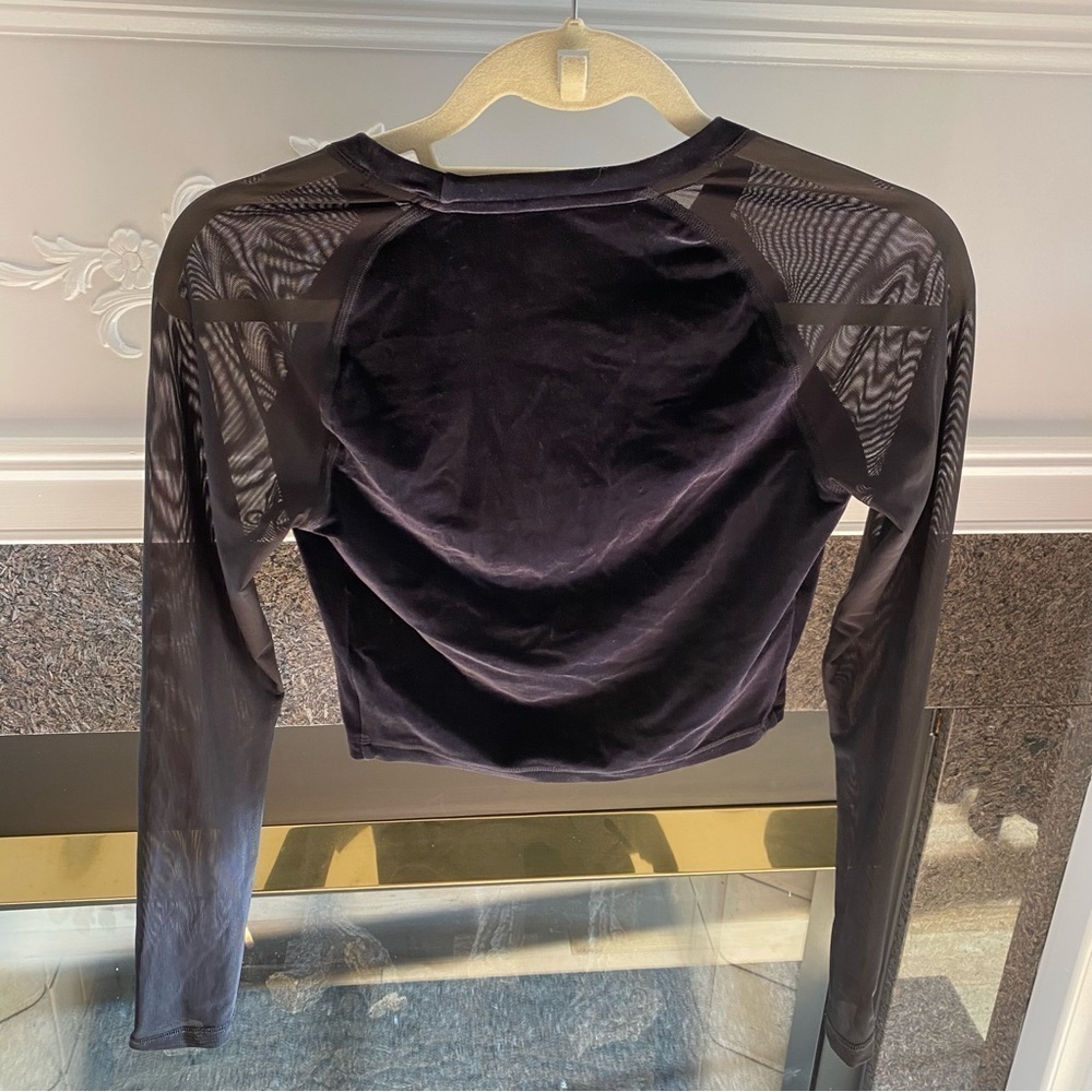 PUMA Black Velvet Long Sleeve Crop Top - Picture 4 of 7